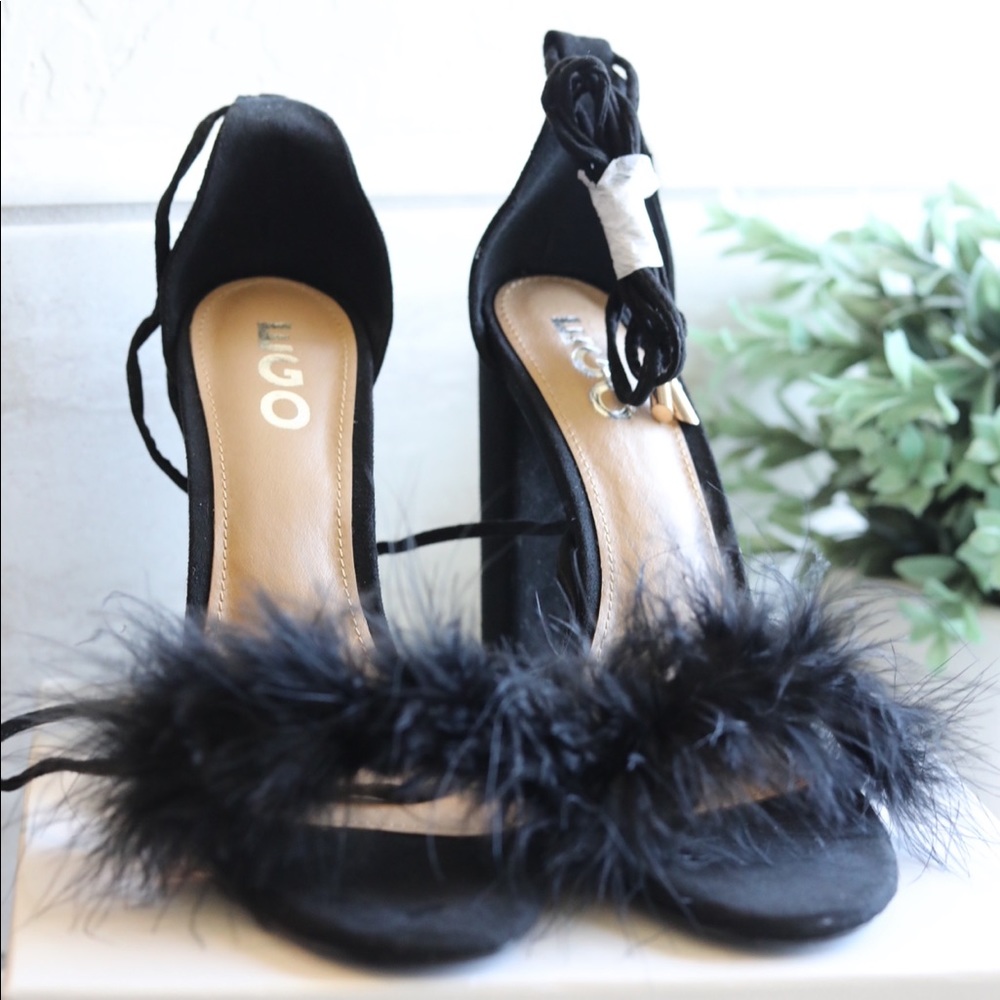 BRAND NEW Lace up fluffy heel size 8 (us)